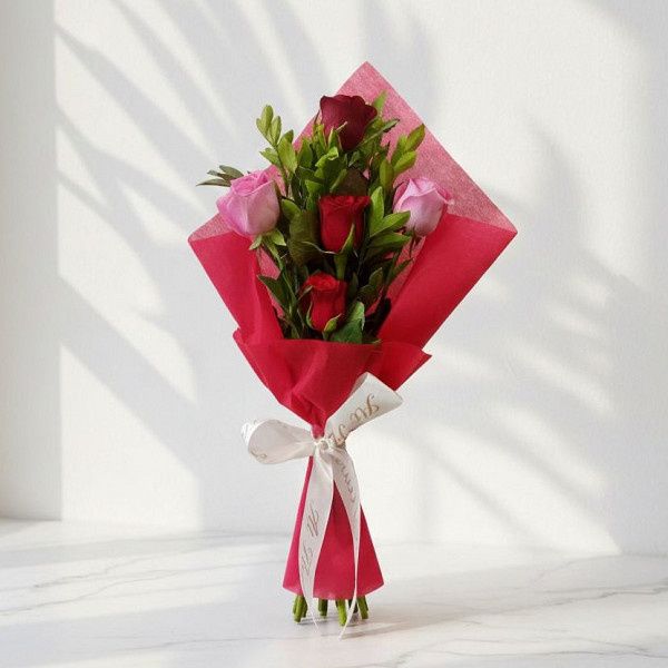 Red And Pink Rose Mini Wrap