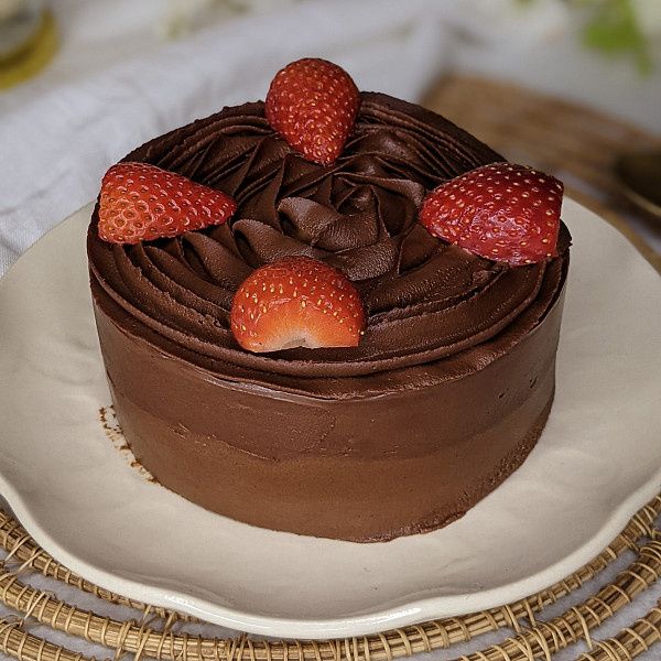 Belgian Dark Chocolate Strawberry Bento Cake