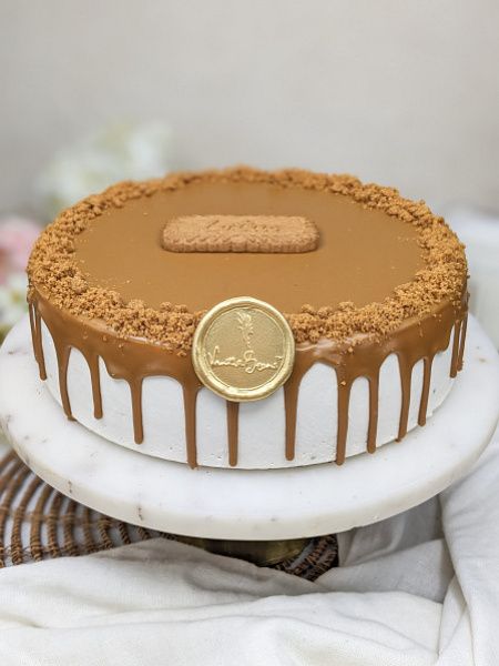 Lotus Biscoff Fresh Cream Cake