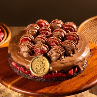 Nutella Strawberry Cake