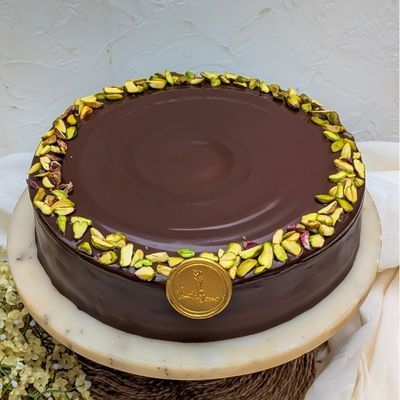 Kunafa Pistachio Chocolate Cake