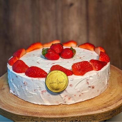 Strawberry Fresh Cream Cake