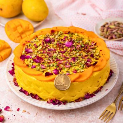 Aamrasmalai Cake