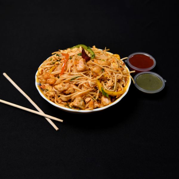 Schezwan Chicken Noodles