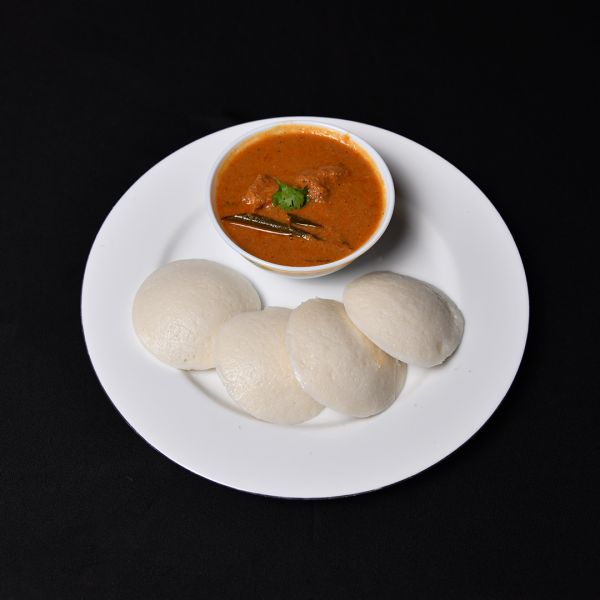Idli With Chicken Gravy