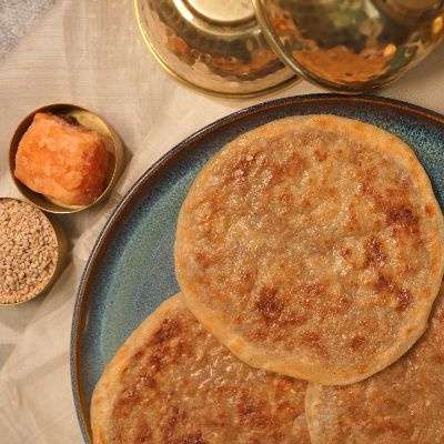 Bhakshalu ( Jaggery & Til )