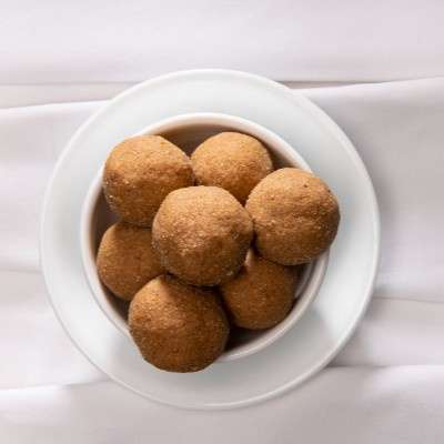 Sunni Undalu / Jaggery