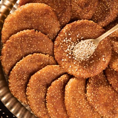 Ariselu / Jaggery & Til