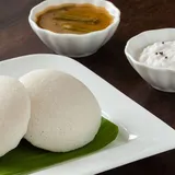 Idli (2 Pcs) Sambar & Chutney