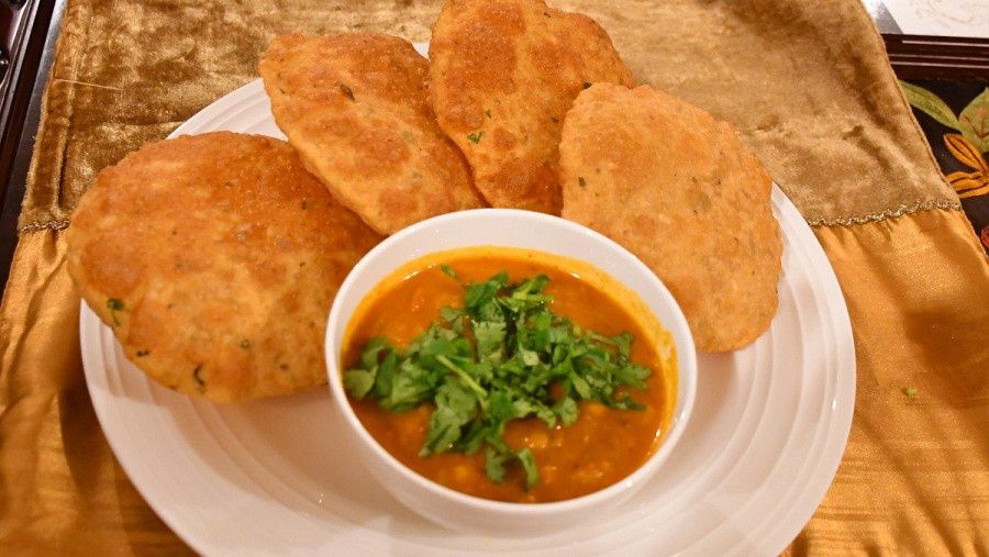 Bedmi Aloo Poori (4 Pooris)