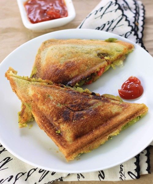 Aloo Sandwich Toast - 2 Toasts