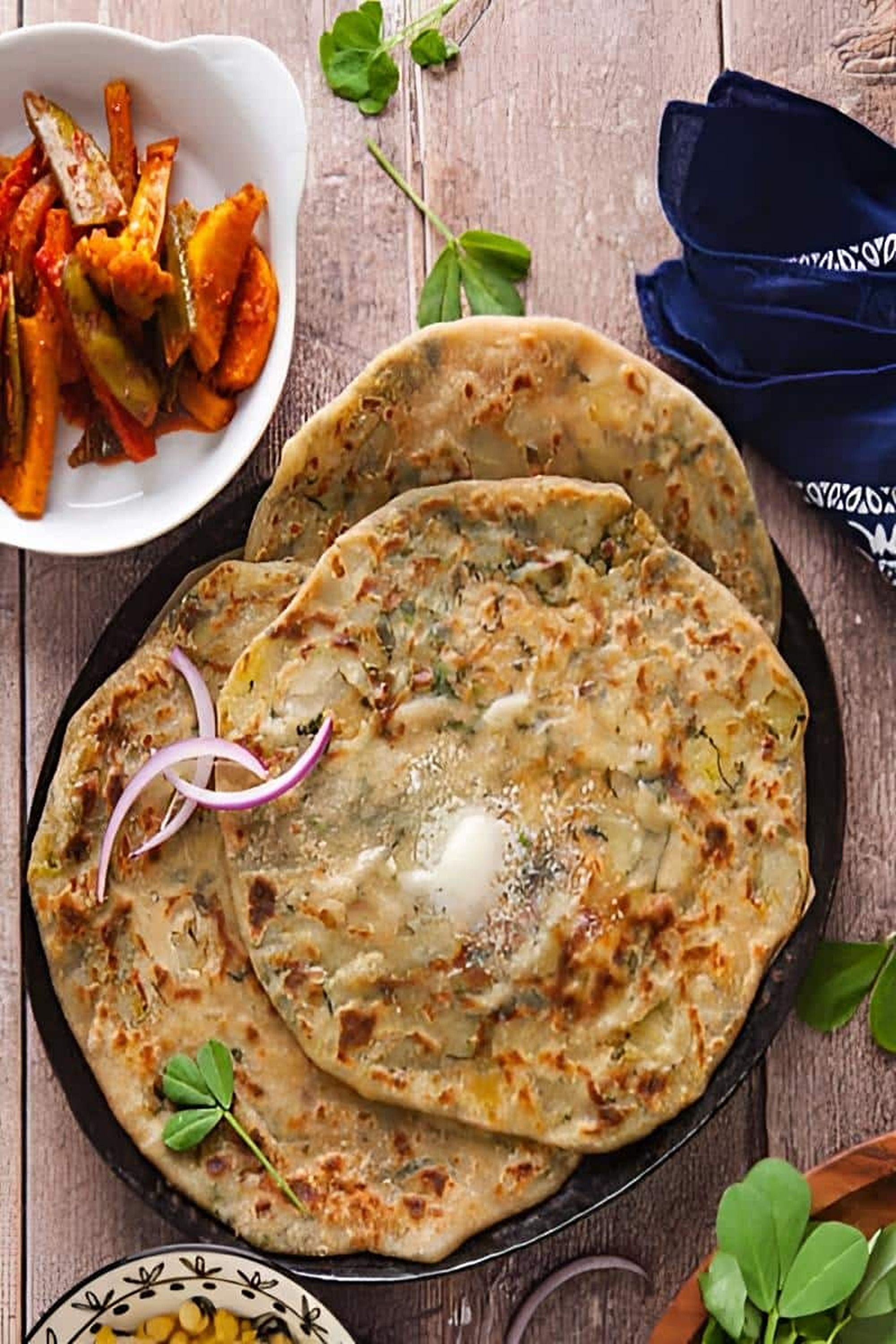 Tandoori Aloo Pyaaz Paratha With Achaar