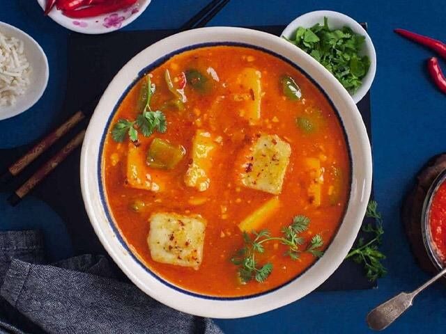 Paneer In Hot Garlic Sauce (Indo Chinese)