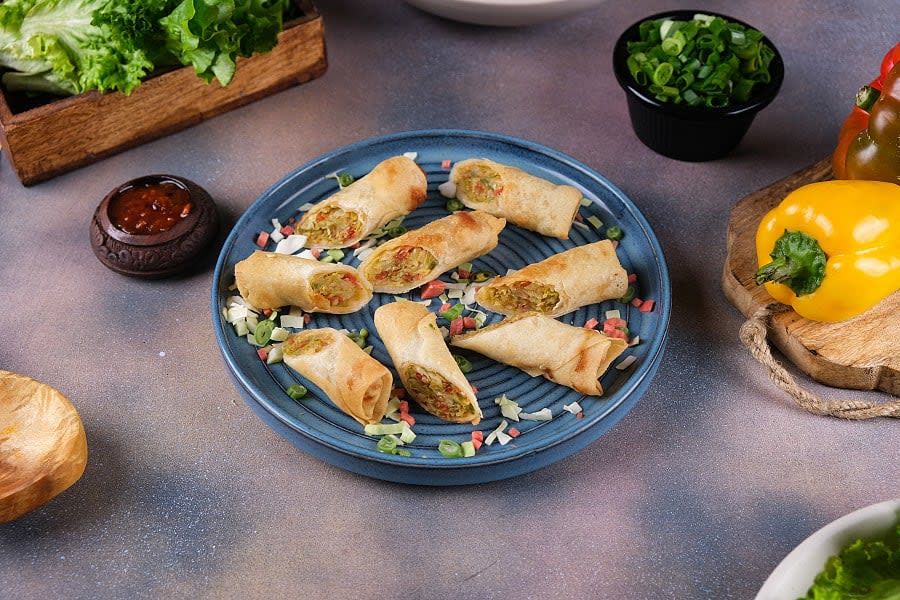 Veg Spring Rolls (Chinese) - 2 Pcs