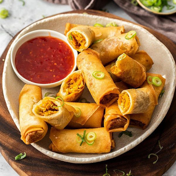 Veg Spring Rolls (Chinese) - 2 Pcs