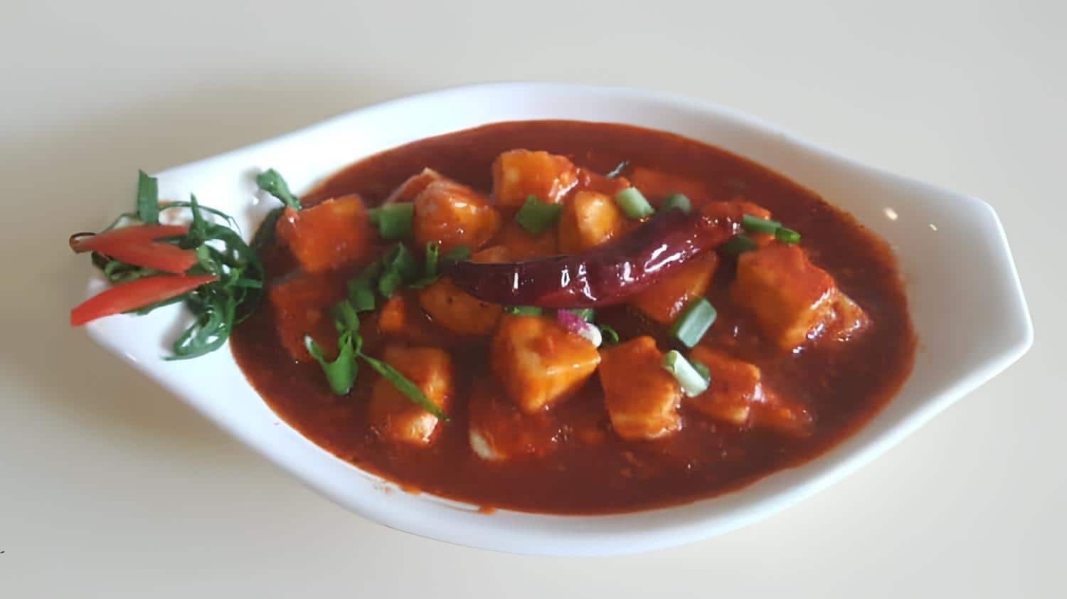 Paneer In Hot Garlic Sauce (Indo Chinese)