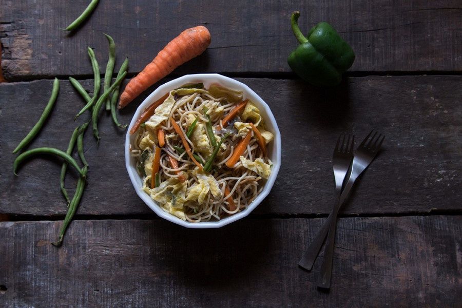 Egg Street Style Noodles (Indo Chinese)