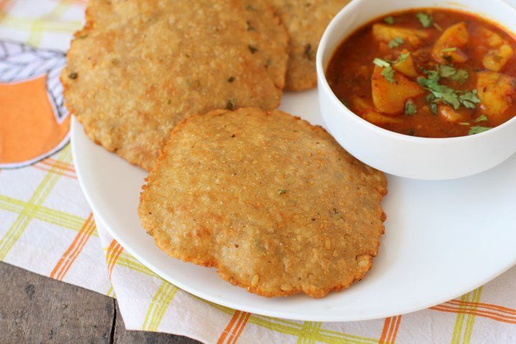 Bedmi Poori Aloo Sabzi (4 Pooris)