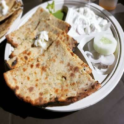 1 Tandoori Pyaaz Paratha With Achar