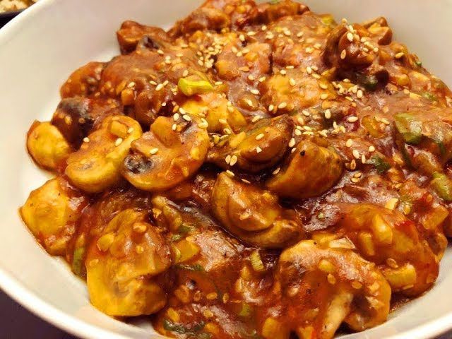 Mushroom In Schezwan Sauce (Chinese)