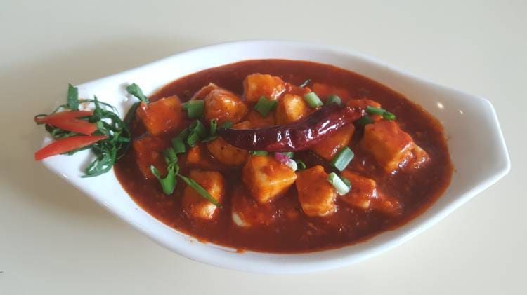 Paneer In Hot Garlic Sauce (Indo Chinese)