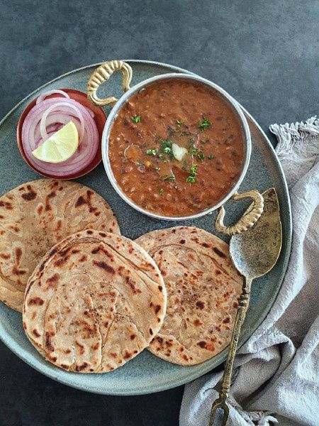 Dal Makhni + 4 Tawa Roti