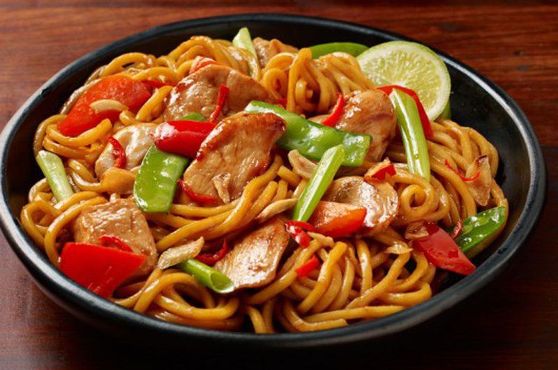 Chicken Chilli Garlic Noodles (Indo Chinese)