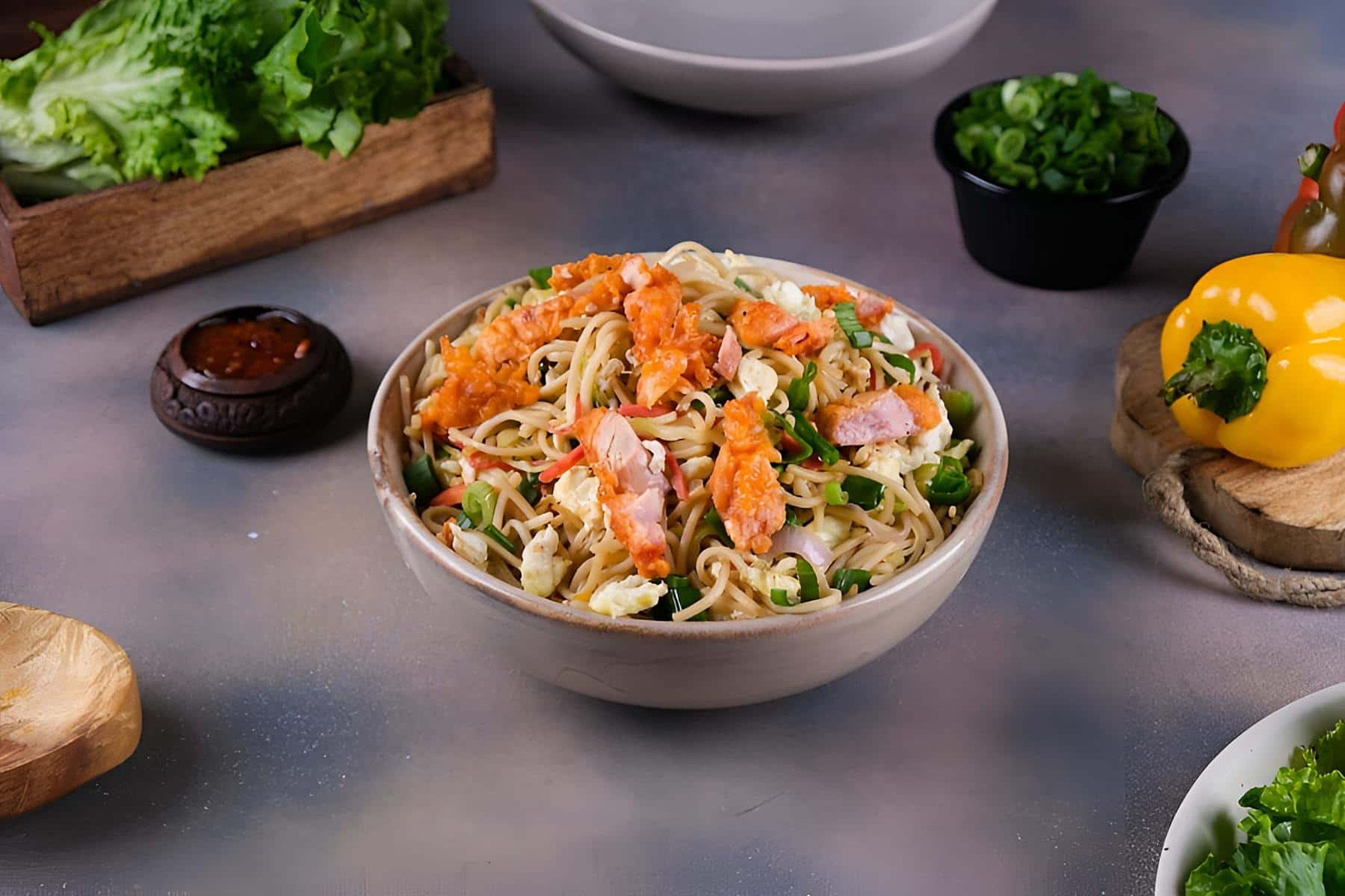 Chicken Egg Hakka Noodles(750 ML International Pack)