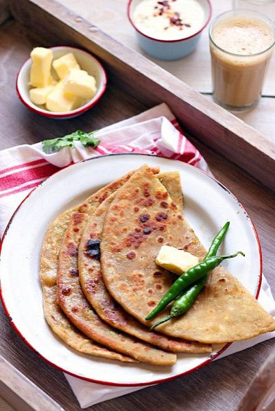 Tawa Aloo Pyaaz Paratha With Achar