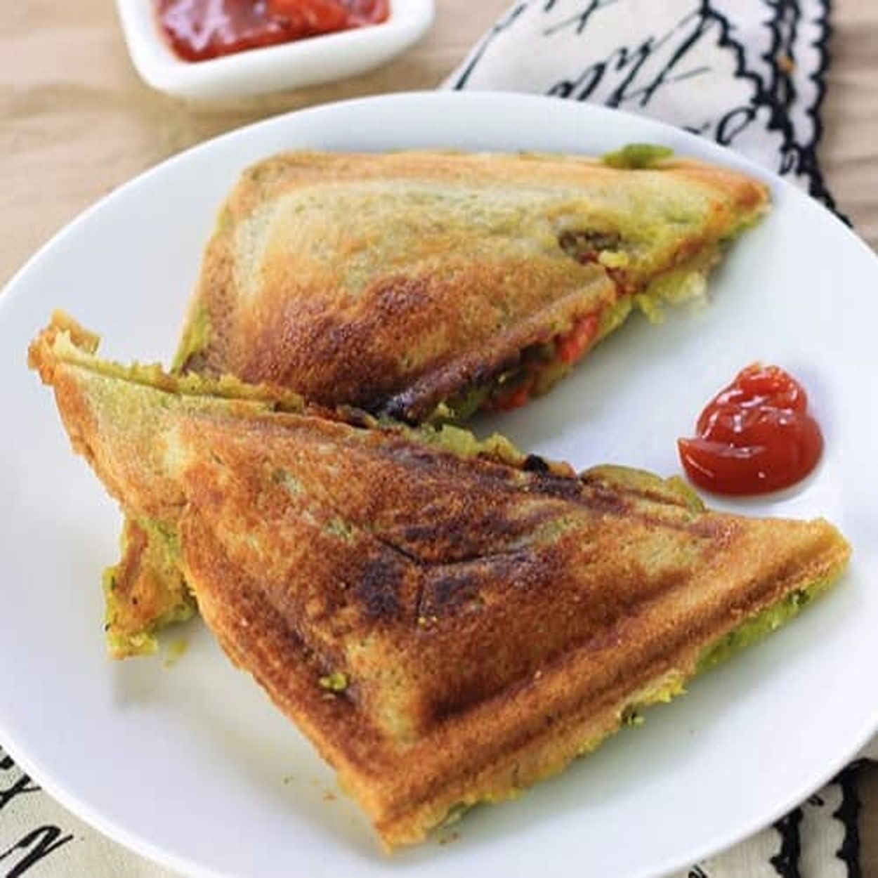 Aloo Pyaaz Butter Toast(2 Pieces) - CHATPATA