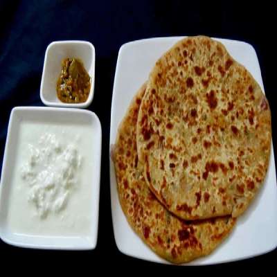 1 Tandoori Aloo Pyaaz Paratha With Achaar