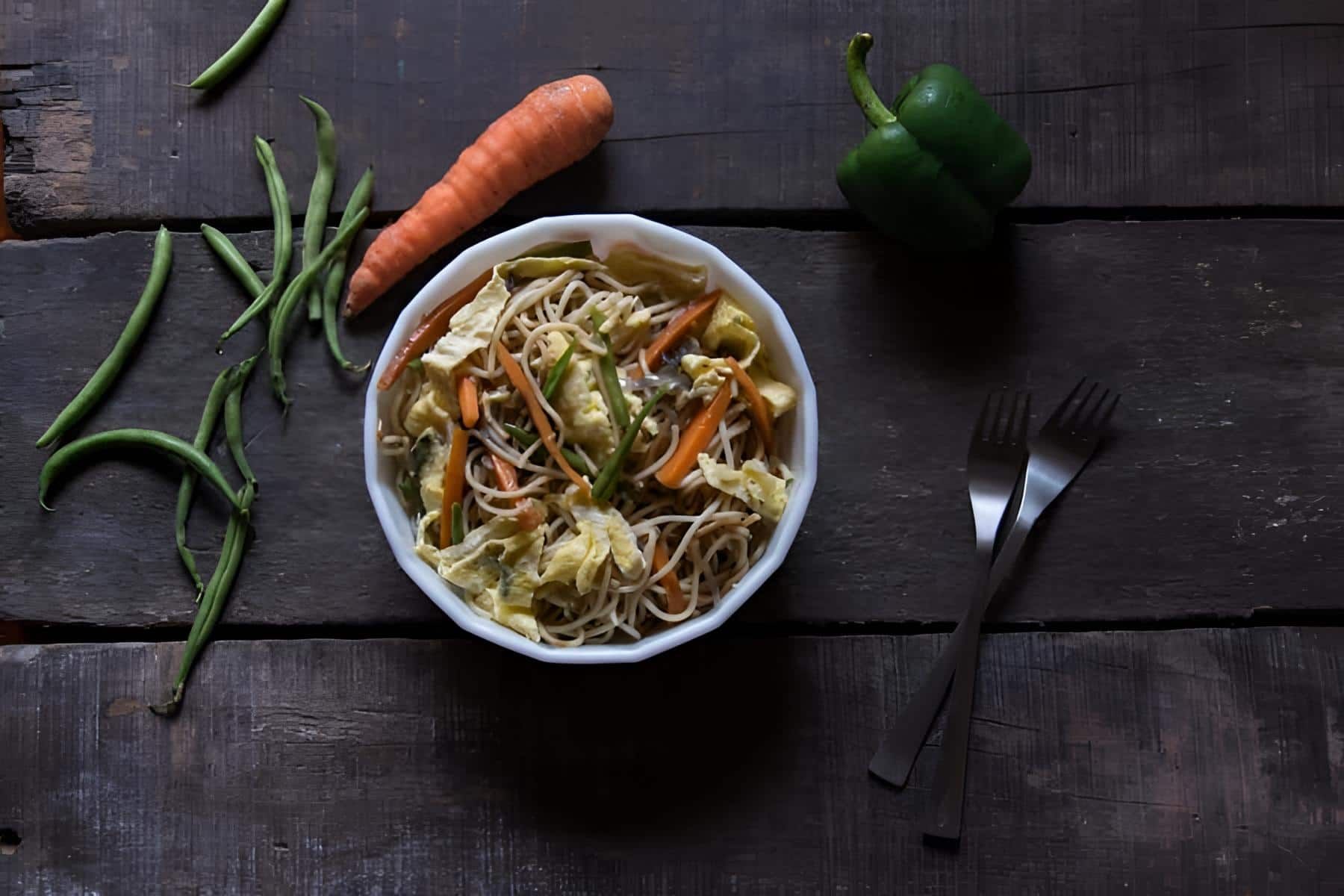 Egg Street Style Noodles (Indo Chinese)