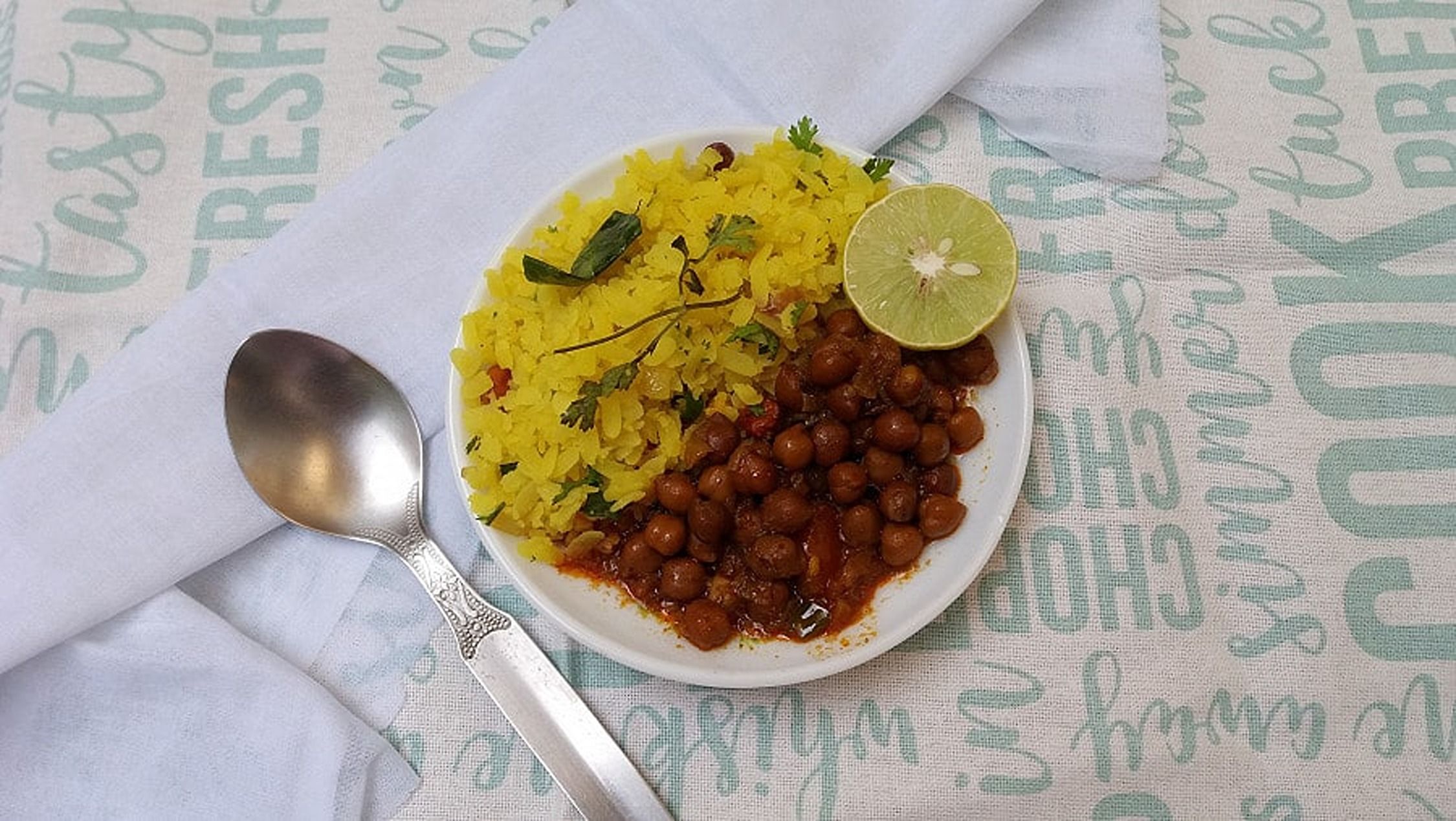Nagpuri Tarri Poha With Nagpuri Tarri Chole