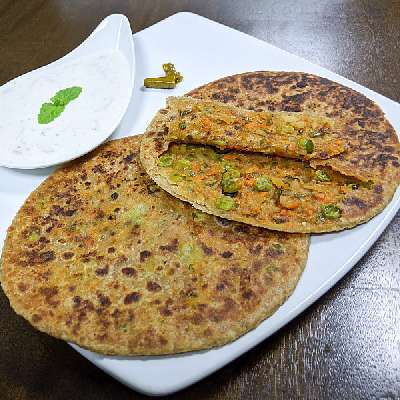 1 Tandoori Mixed Paratha With Achaar