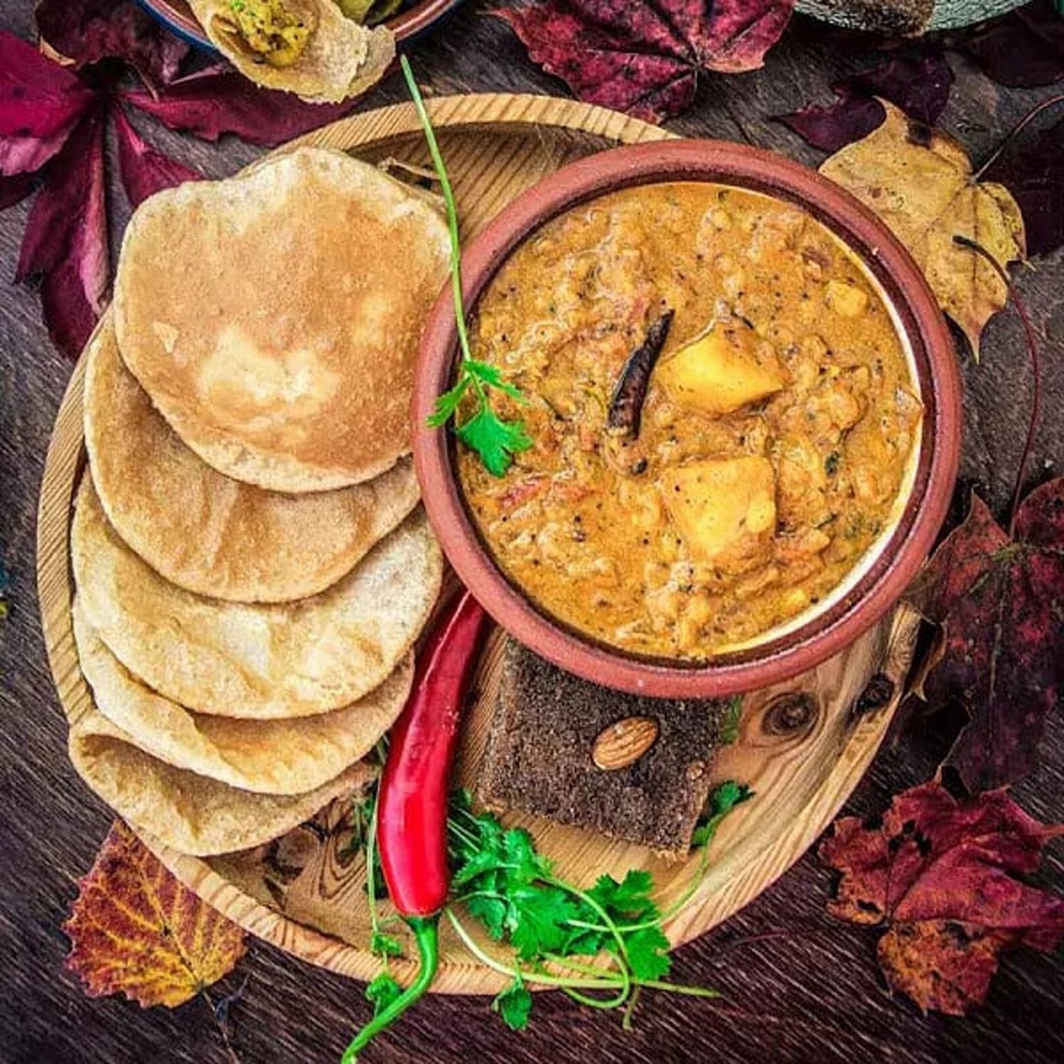 Aloo Poori (5 Pooris) - No Onion No Garlic