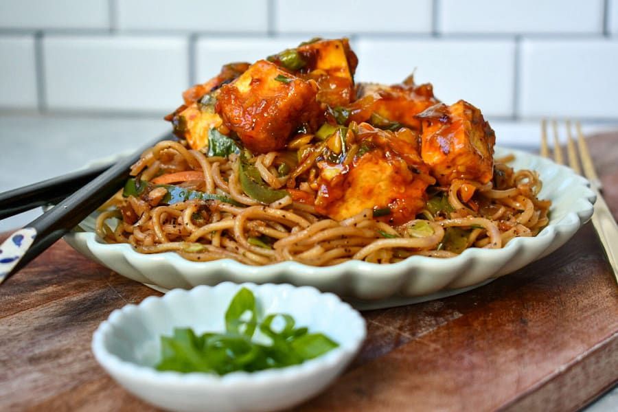 Chilli Paneer Chowmein Meal Bowl