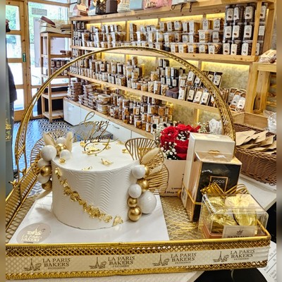 Cake Hamper Golden tray