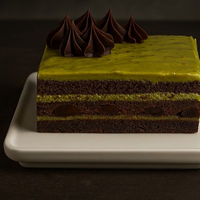 Pistachio Kunafa Cheesecake