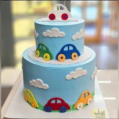 Car theme cake