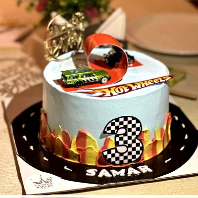 Hot Wheels Cake
