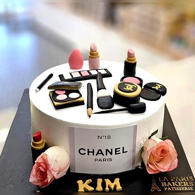 Make Up Cake