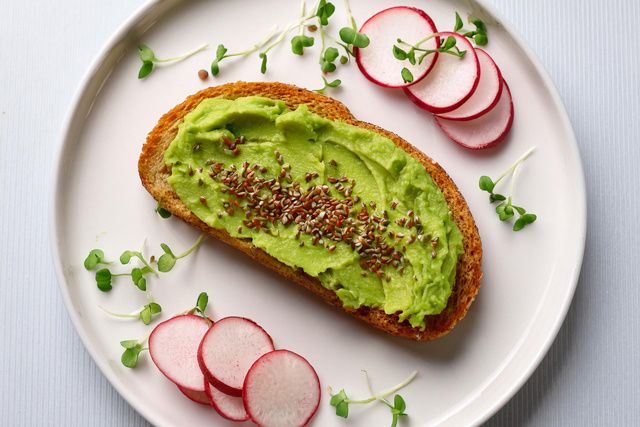 Avocado And Garlic Butter Rye Toast (High Fibre)
