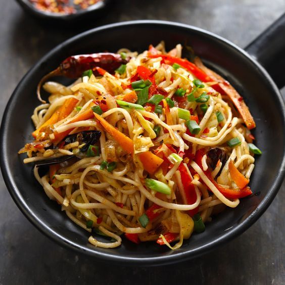Chilly Garlic Noodles Veg
