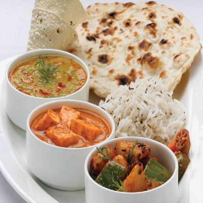 Paneer Combo With Soft Drink[200ml]