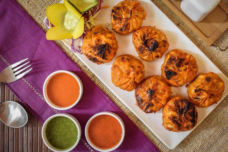 Tandoori Momos(Chicken) [6 Pcs]