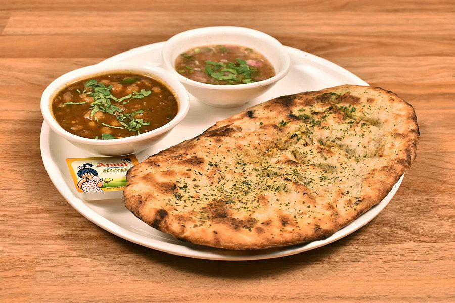 Amritsari Aloo Kulcha