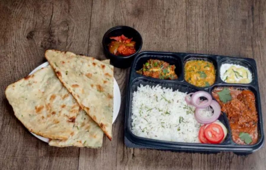 Chicken Deluxe Thali With Gulab Jamun