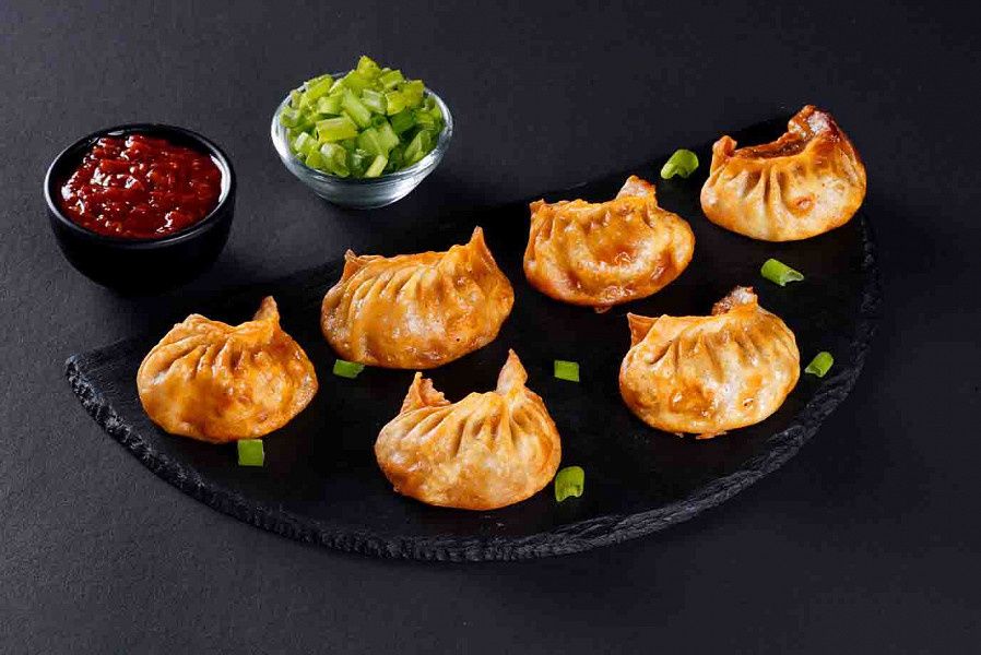 Veg Fried Atta Momos [6 Pcs]