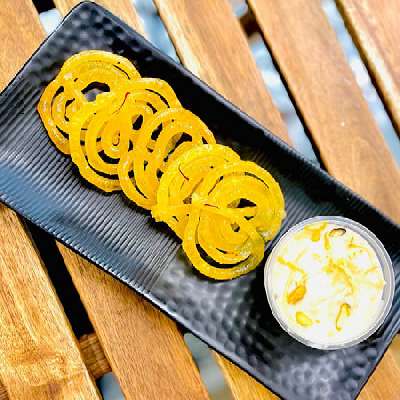 Ghee Jalebi With Rabdi