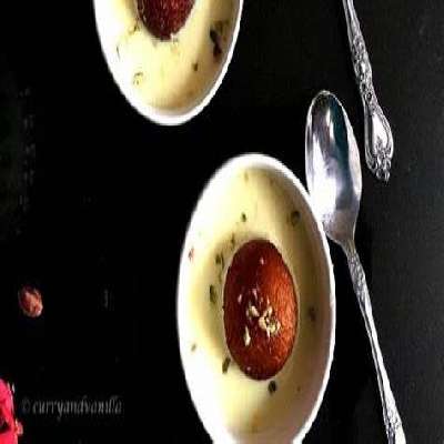 Gulab Jamun With Rabdi